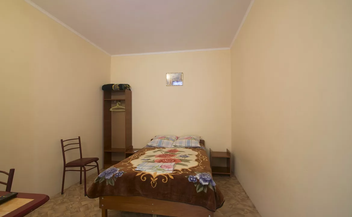 Номер 2 места скондиционером. Гостевой дом Аист. Саки Номер 2 места скондиционером. Гостевой дом Аист. Саки