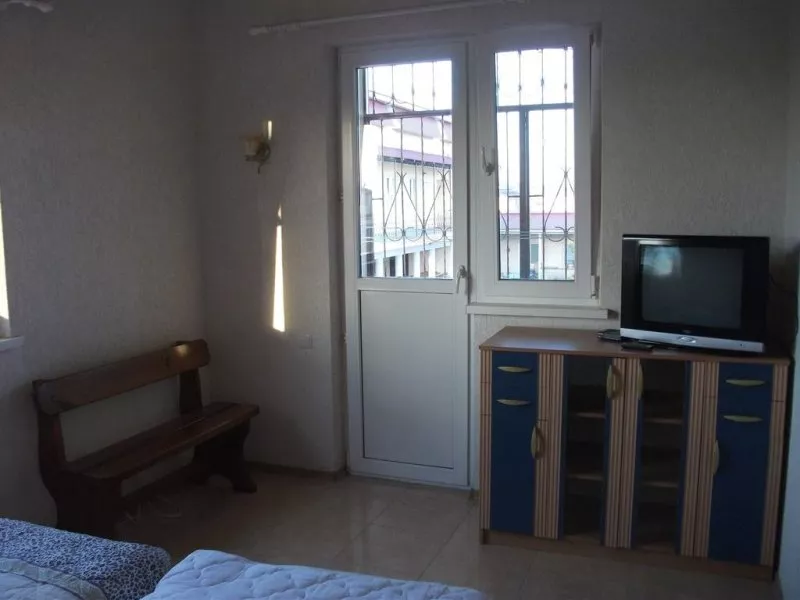 Двухместный номер с 2 отдельными кроватями и видом на море. Гостевой дом "Идиллия". Заозерное