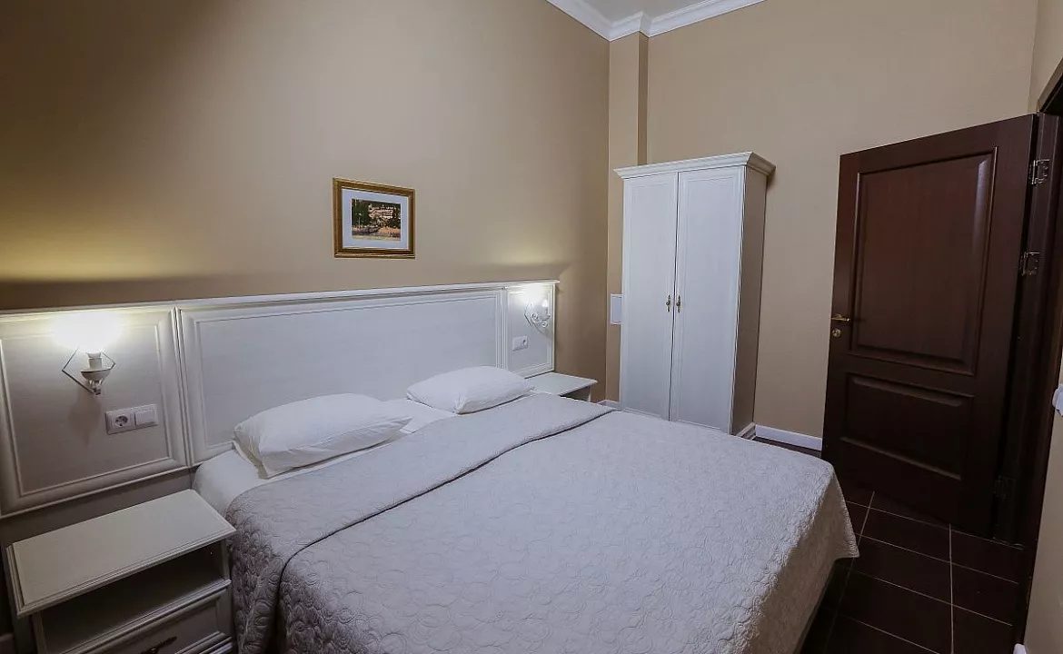 Апартаменты - Четырехместный трехкомнатный номер. Отель «Абаата». Гагра