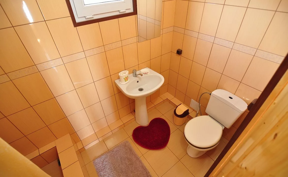 Номер двухкомнатный на 5 человек. Гостевой дом "Эдгар". Благовещенская