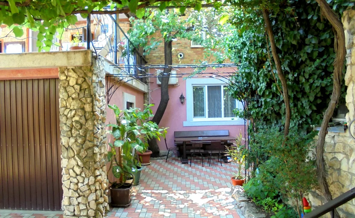 Четырехкомнатный двухэтажный дом. Дом под ключ Четырехкомнатный двухэтажный дом.. Феодосия