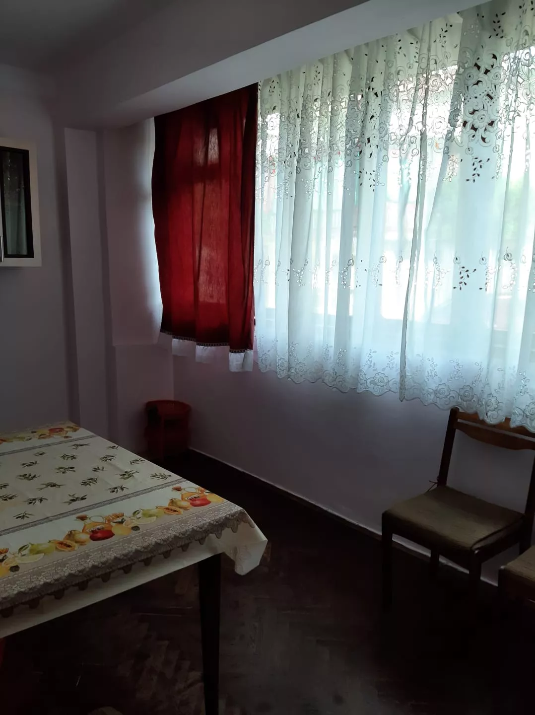 . Квартира в многоквартирном доме 3-х комнатная квартира со всеми удобствами в Новом Афоне . Новый Афон