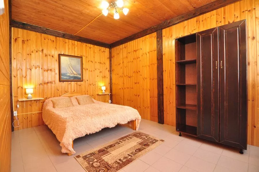 Номер двухкомнатный на 5 человек. Гостевой дом "Эдгар". Благовещенская