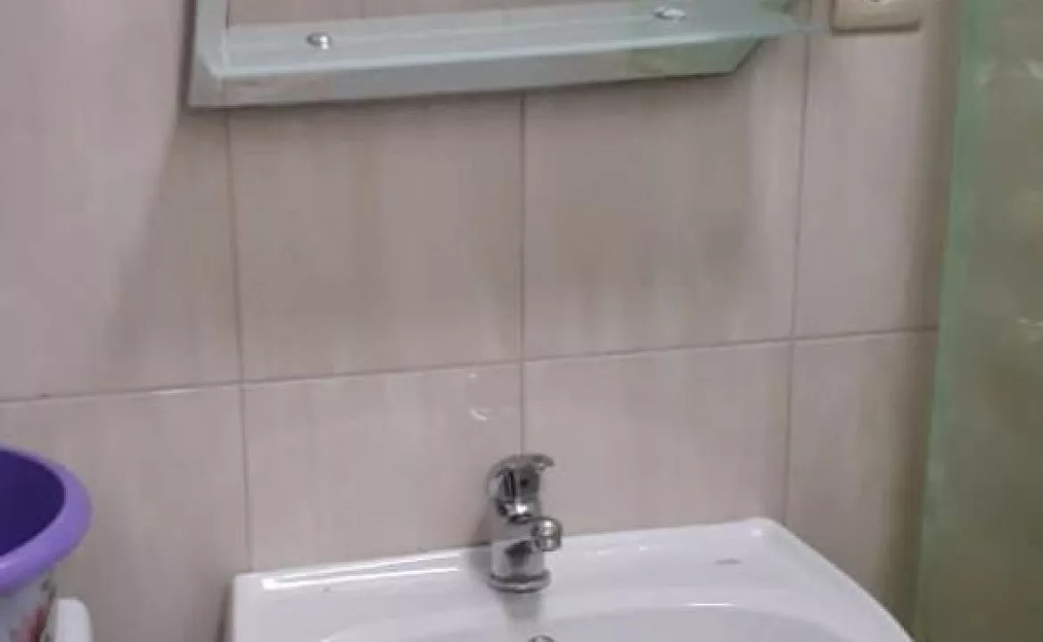 Однокомнатная квартира под ключ. Квартира в многоквартирном доме однокомнатная Агрба 58. Гудаута