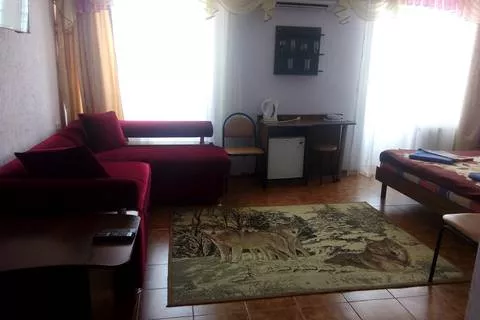 4-х местный «Люкс» с балконом. Гостиница «Жемчужина». Архипо-Осиповка