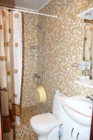 Номера со своим двориком. Отель Кайрос. Кореиз