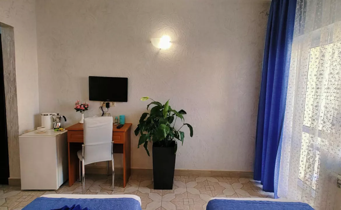 Стандарт» 2-х местный с балконом. Отель "Бавария". Витязево