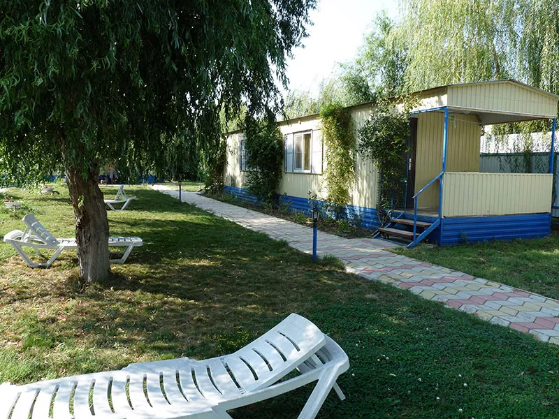 . Гостевой дом "Дельфин" - Голубицкая. Голубицкая