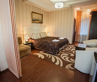 Четырехместный номер класса «Стандарт». Отель "Гранд Флер". 