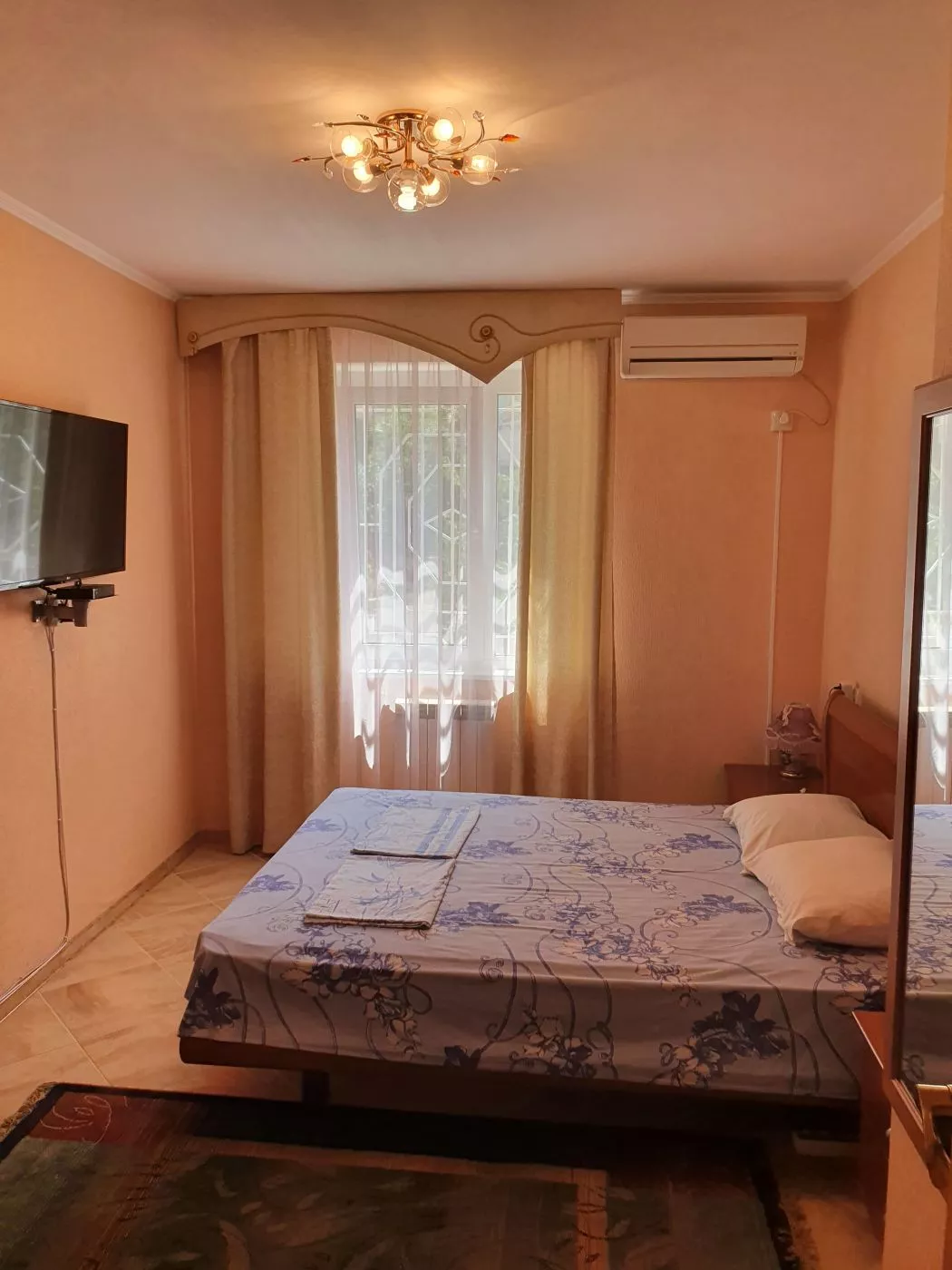 . Квартира в многоквартирном доме Двухкомнатная квартира Кольцевая 2. Квартиры в Лазаревском