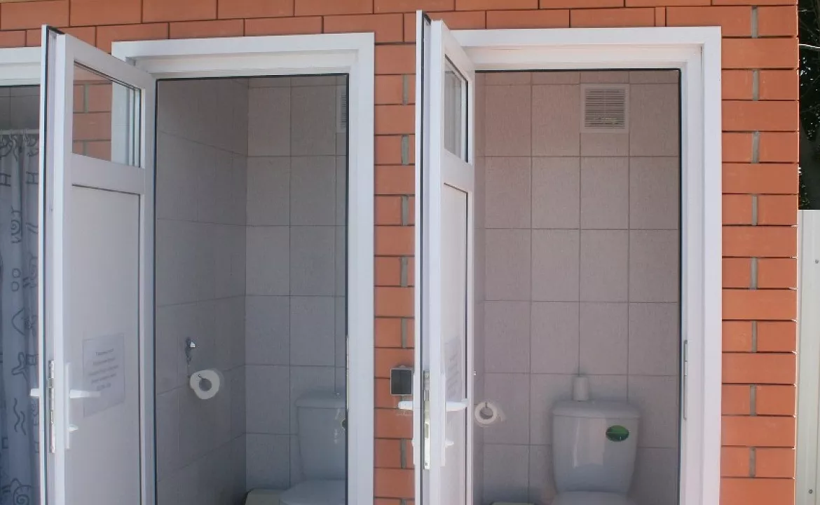 Трёхместный номер с кондиционером. Гостевой дом 7Я. Голубицкая