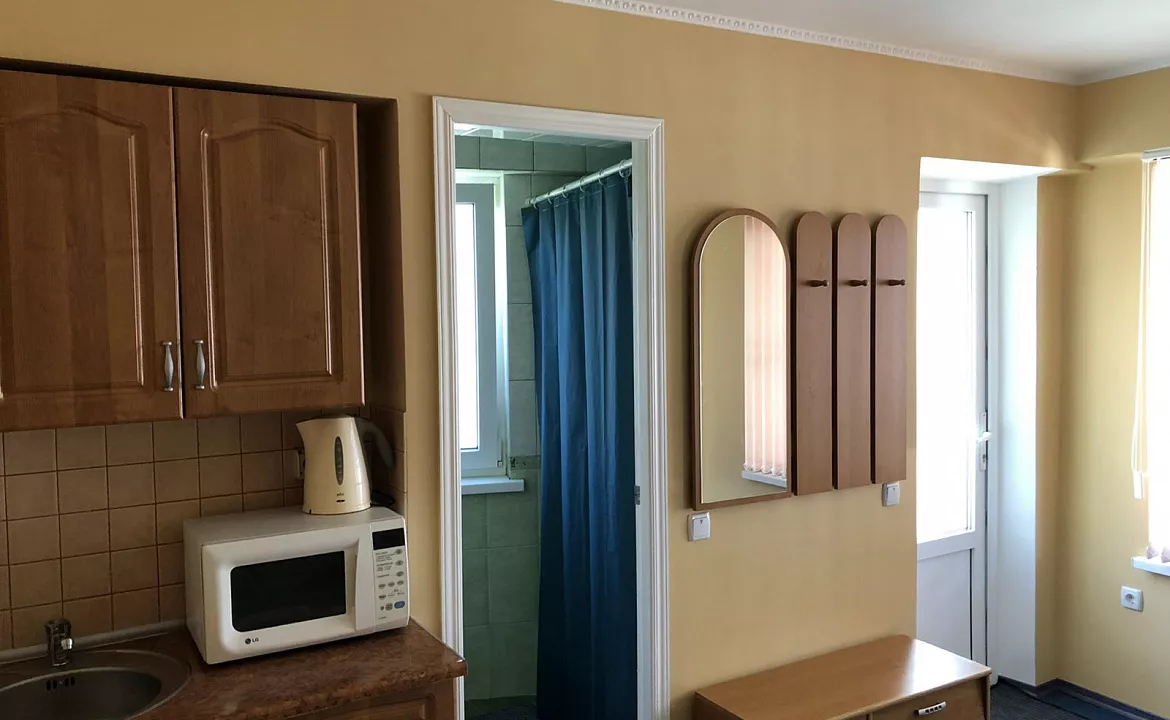 Четырехместный с мини-кухней и балконом. Гостевой дом АнНи. Гаспра