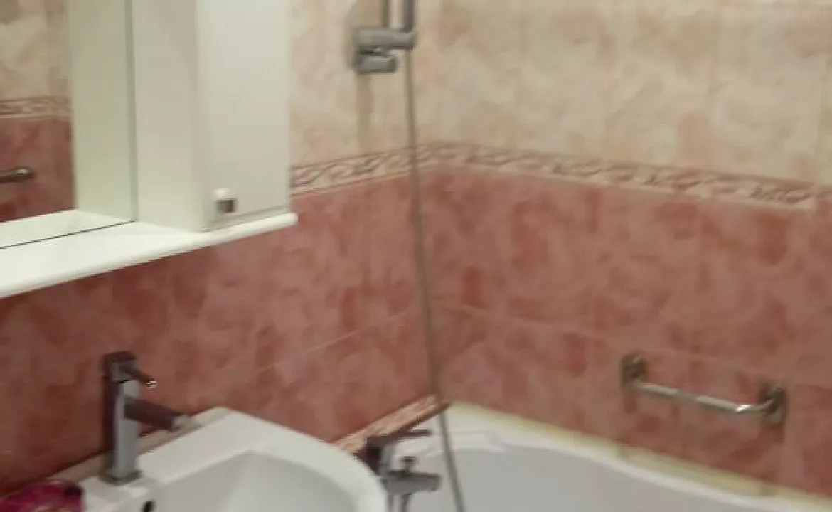 двухкомнатная квартира. Квартира в многоквартирном доме 2-х комнатная квартира у моря. Ейск