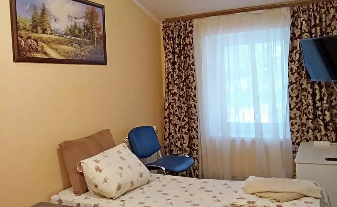 Трехместный номер. Гостевой дом "Баланжур". Балаклава