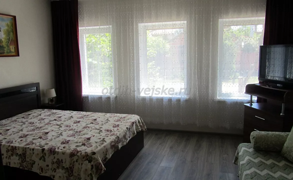 Двухкомнатный дом. Частный сектор "На Море". Ейск