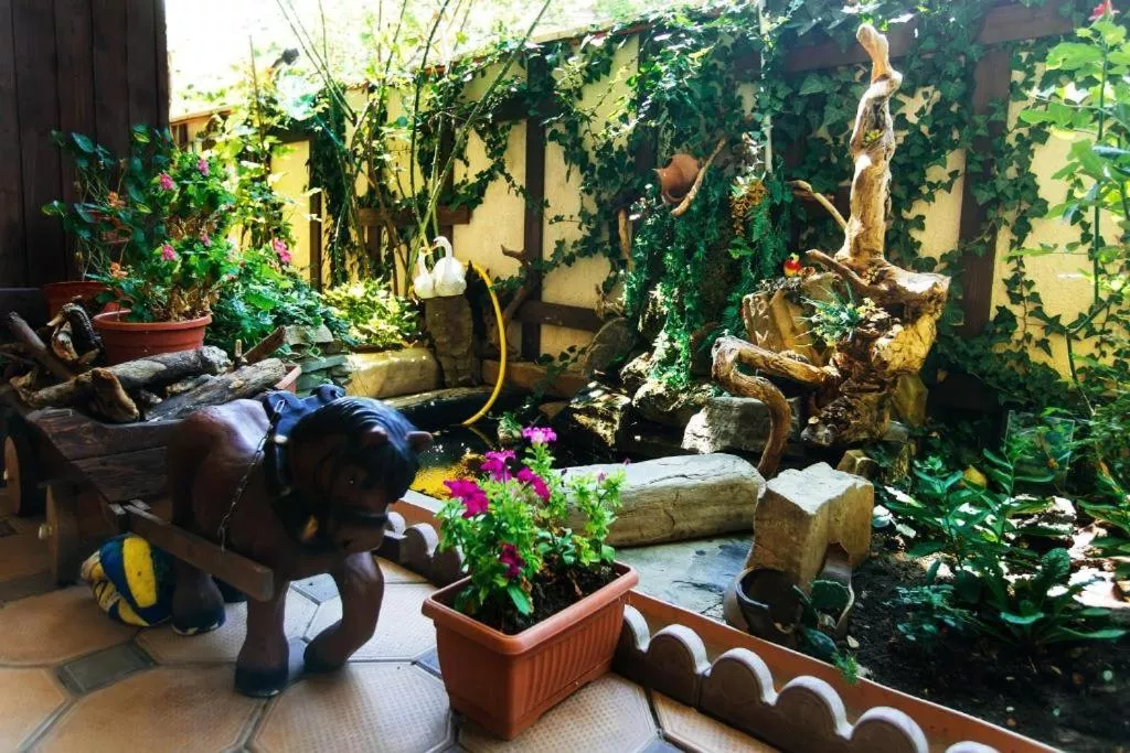 . Гостевой дом Связь Времён. Кабардинка