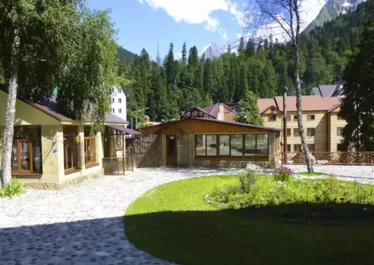 . Отель «Меридиан». Домбай-гостиницы