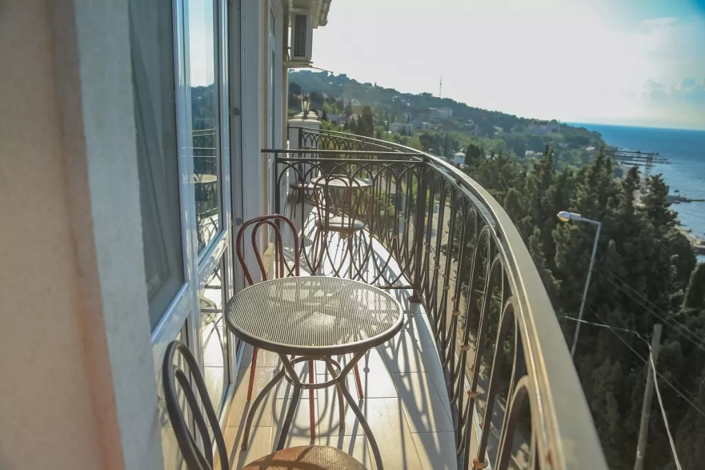 Полулюкс 1 комнатный. Гостевой дом Частный "Арзы". Симеиз