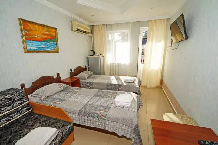 Стандарт 3-х местный. Отель «Черноморец». Лазаревское Стандарт 3-х местный. Отель «Черноморец». Лазаревское