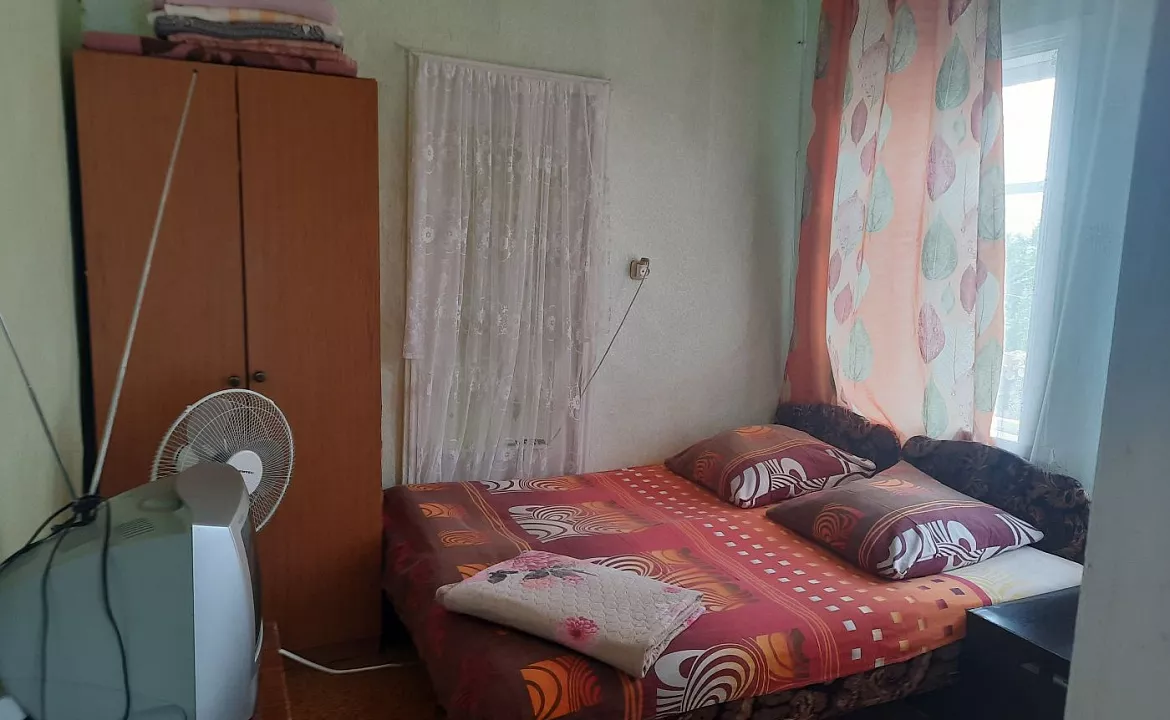 Домик для 4-х человек, удобства на этаже.. Гостевой дом "Галина" . Вишневка Домик для 4-х человек, удобства на этаже.. Гостевой дом "Галина" . Вишневка