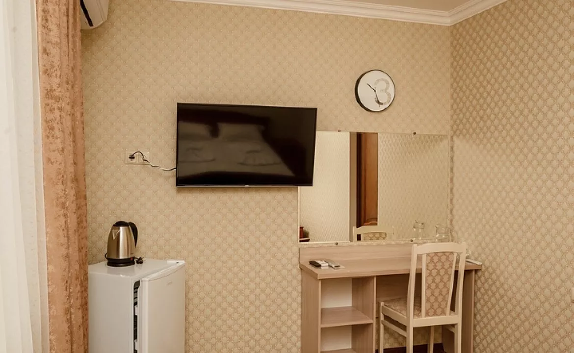 Полулюкс с балконом. Гостевой дом Ника Премиум. Геленджик