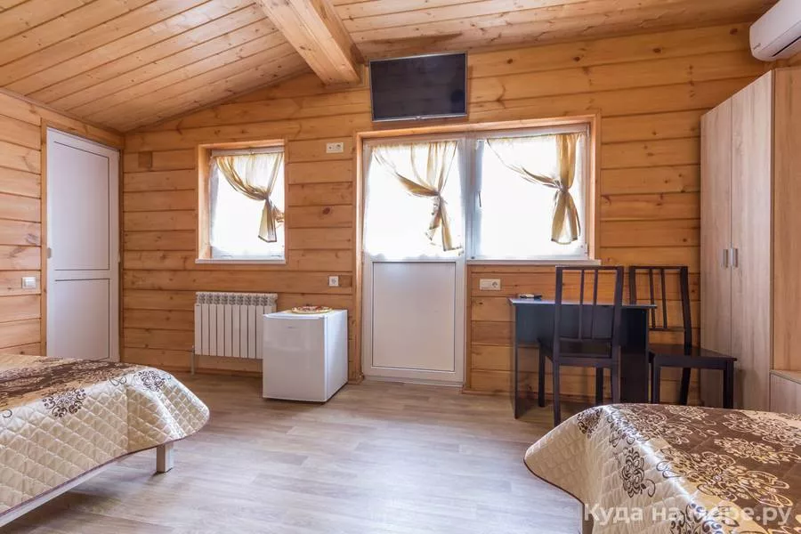 Четырехместный номер. Гостевой дом "Алфавит". Адлер Четырехместный номер. Гостевой дом "Алфавит". Адлер