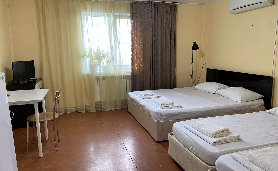 Четырёхместный . Гостевой дом АКВАТОРИЯ . Кучугуры