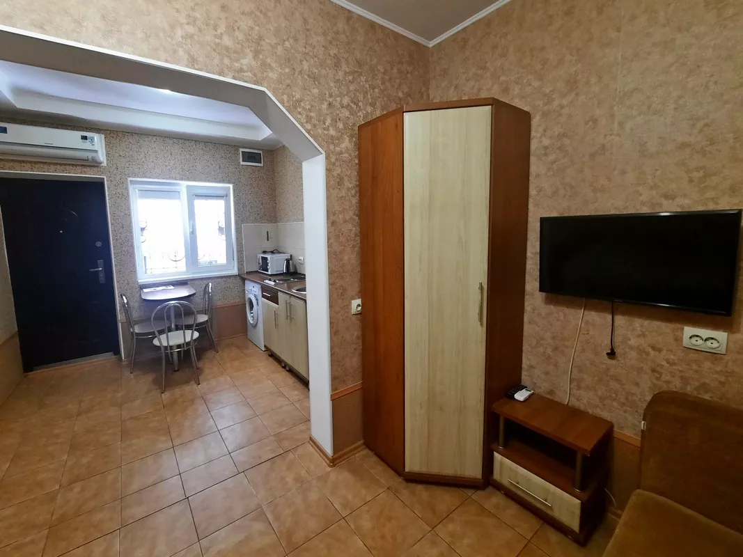 . Частный сектор  Студия. Алушта