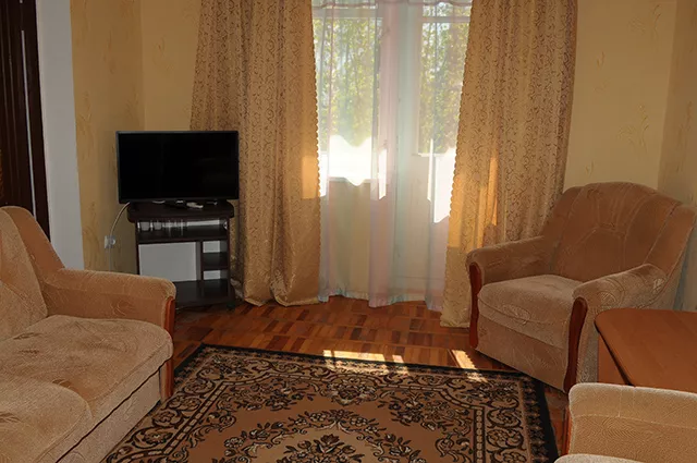 2-х комнатный номер корпус (кондиционер.ТВ.Х.Бойлер). Пансионат "Золотой берег". Береговое