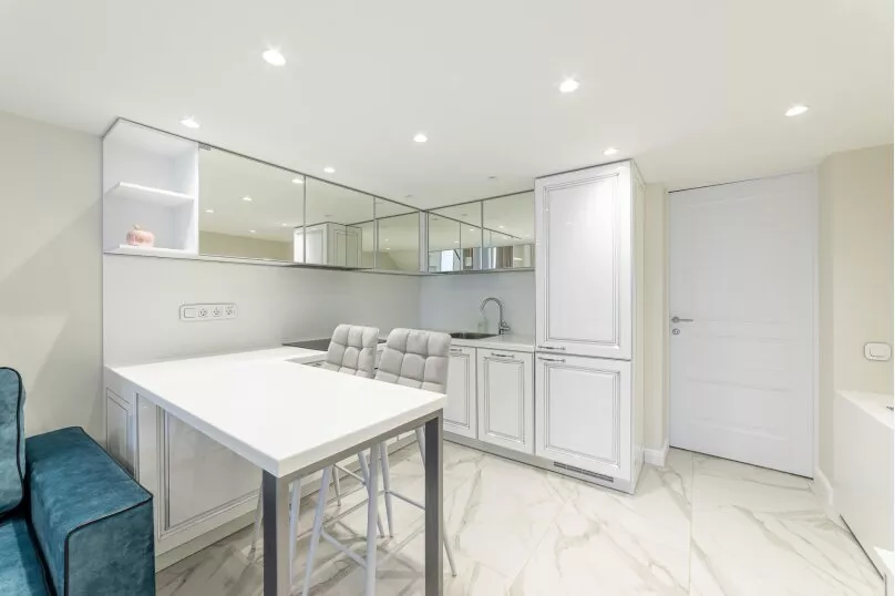 Двухуровневые апартаменты. Квартира в многоквартирном доме Апартаменты ЖК «Красная площадь». Сочи