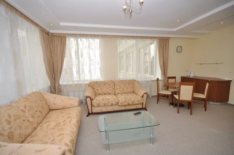 Номер Люкс. Гостиница Консоль-Спорт НИКИТА. Никита