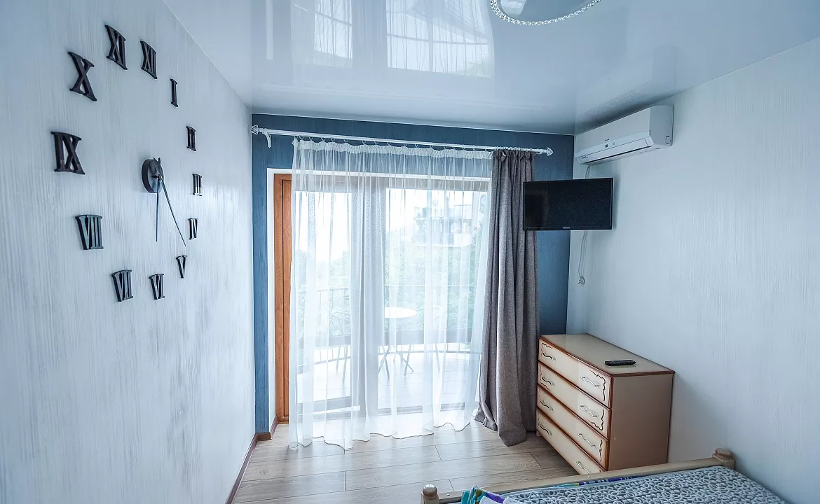 Видовой 3х к. до 6 чел. Гостевой дом Пролетарская 12. Гурзуф