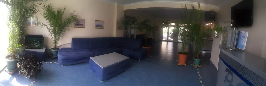 . Гостиница "РоЯлта". Алупка