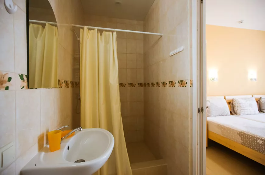 3-местный номер. Гостевой дом "Coral". Саки