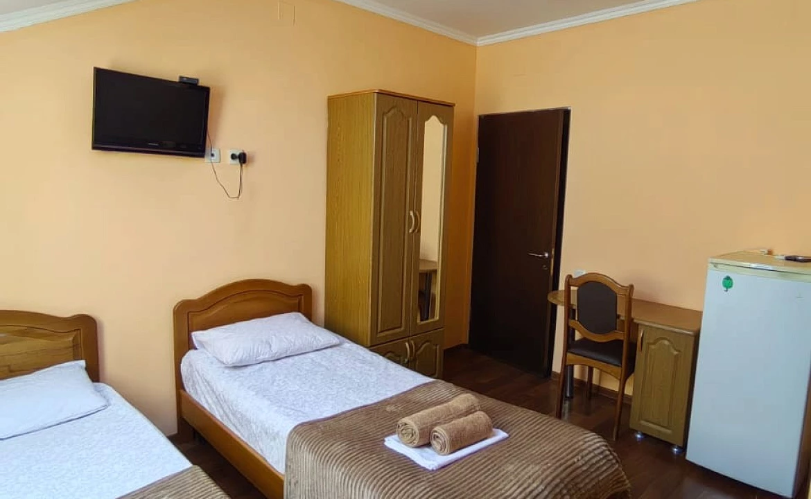 Четырехместный номер «Стандарт». Гостевой дом "Цитрус". Лазаревское