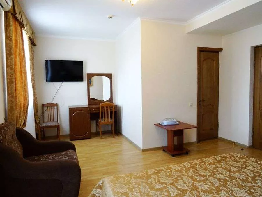 . Гостиница "Милана". Лазаревское