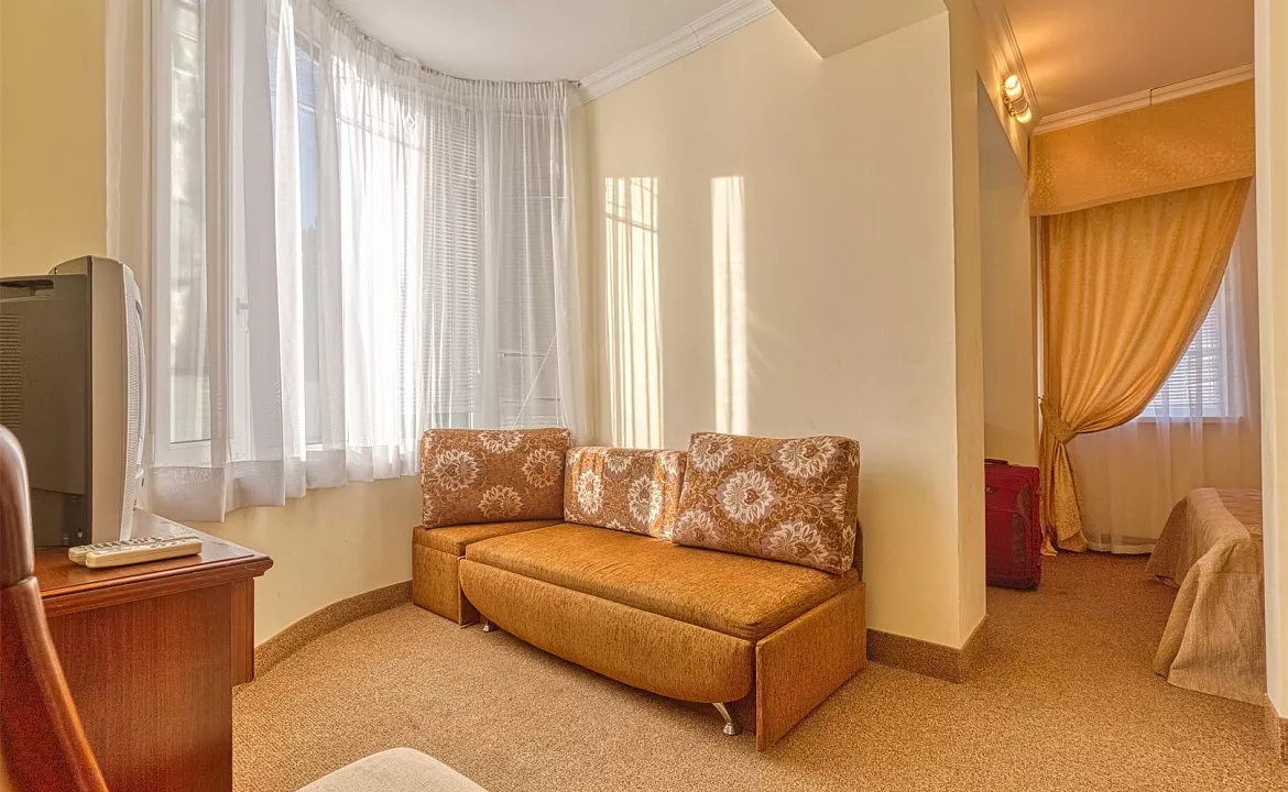 Комфорт (вид на горы). Отель «Интер». Утёс