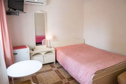 Четырехместный эконом. Гостевой дом «Солнечный берег». Архипо-Осиповка