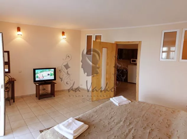 Апартаменты с мини-кухней, двухкомнатные. Отель "Da Vasko". Семидворье