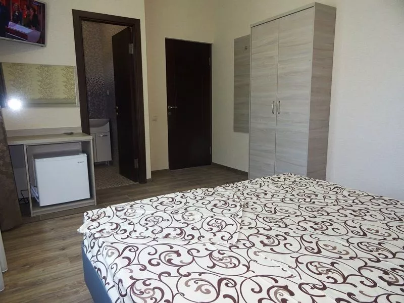 2-х местный номер Стандарт. Гостевой дом "Майская 23/а". Макопсе 2-х местный номер Стандарт. Гостевой дом "Майская 23/а". Макопсе