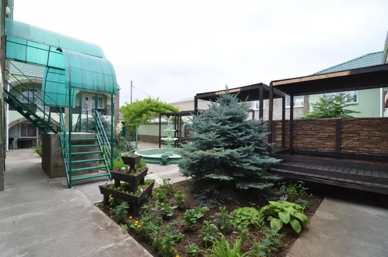 . Гостевой дом Наири. Береговое