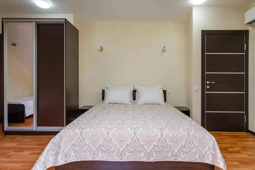 3-х местный номер без балкона. Гостевой дом "Адмирал" - Небуг. Небуг