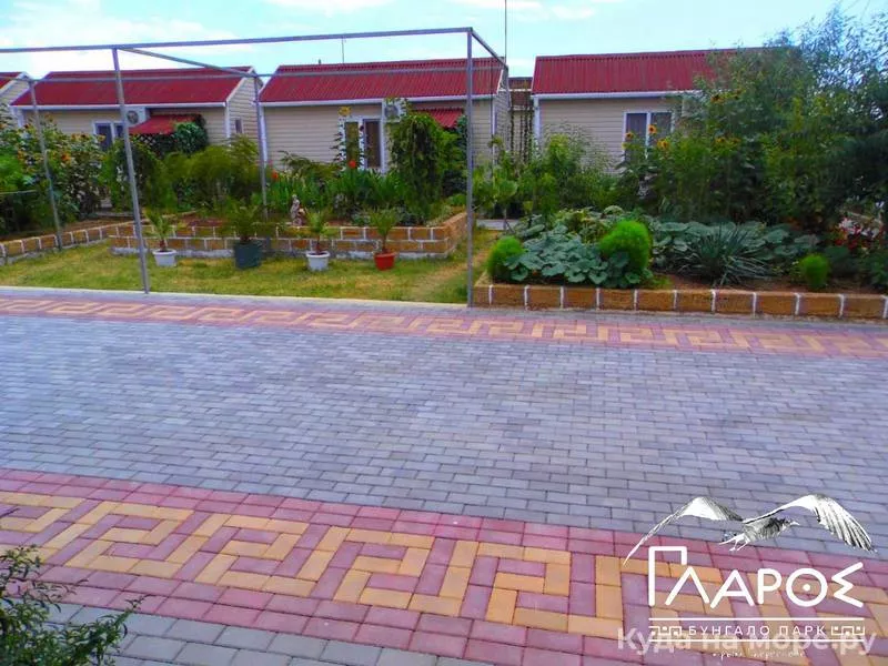 . Бунгало парк «ΓΛΑΡΟΣ». Береговое