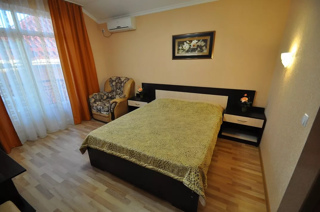 . Гостиница "Вояж" - Лазаревское. Лазаревское