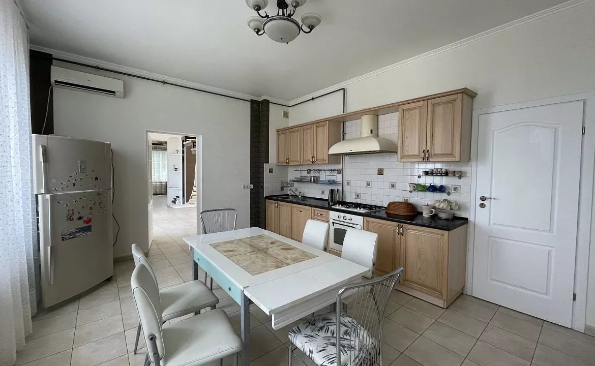 Дом 2-этажный. Гостевой дом "Ялта-Ливадия". Ливадия Дом 2-этажный. Гостевой дом "Ялта-Ливадия". Ливадия