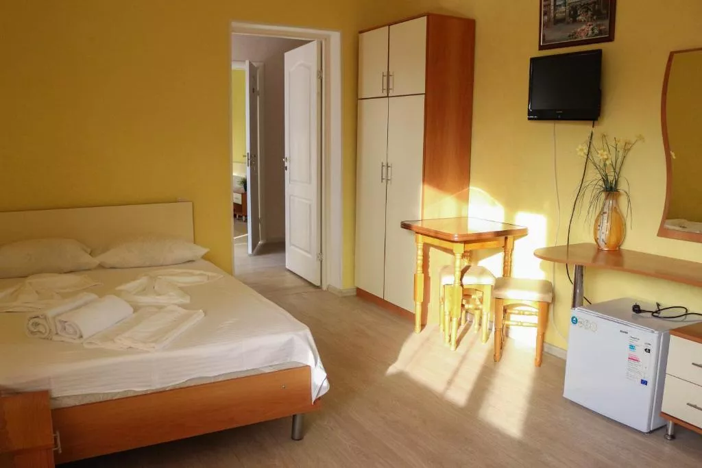 . Гостевой дом Арго. Голубая бухта