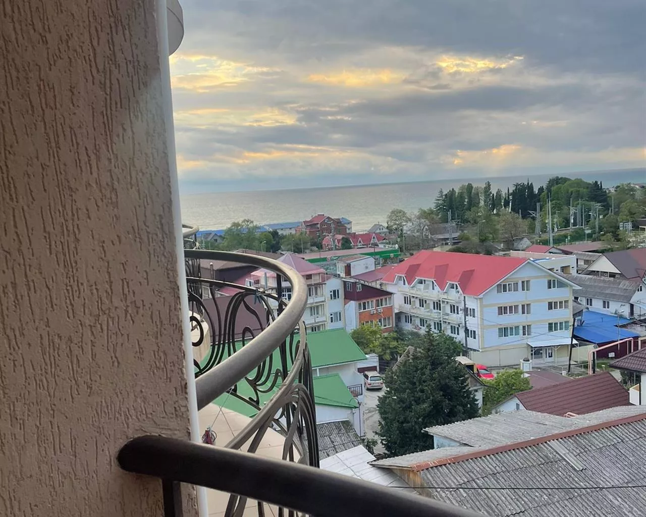 . Отель LooBeach SeaView. Лоо