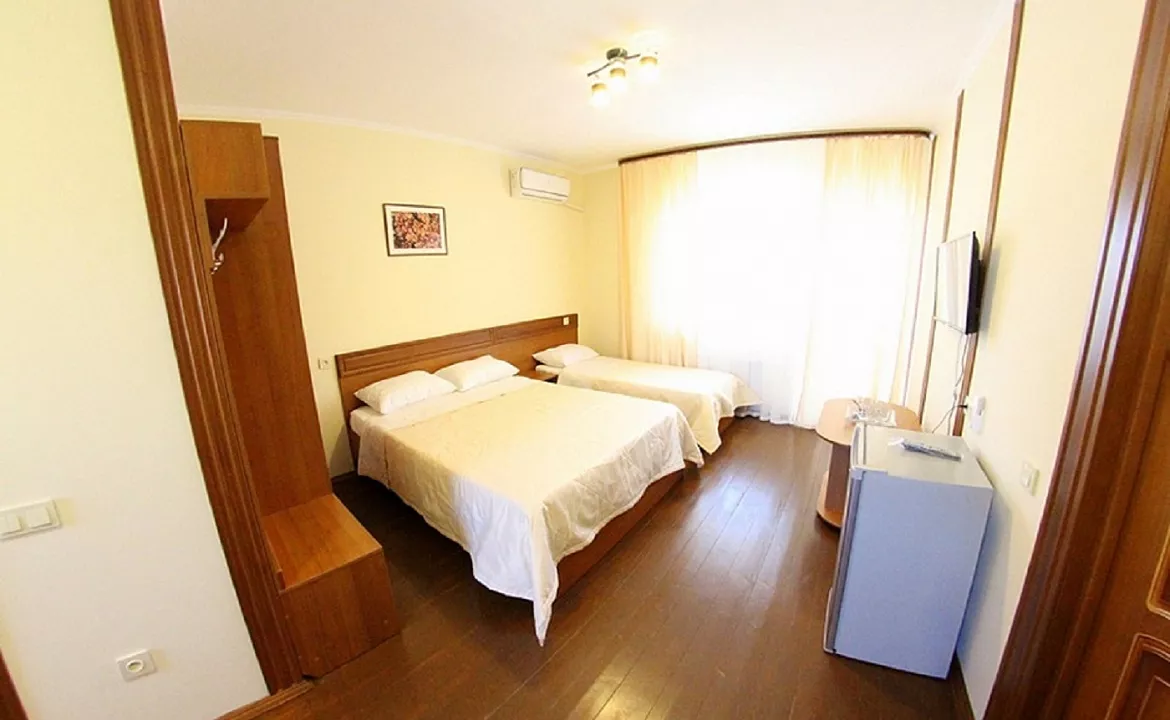 Трехместный стандарт полулюкс. Гостевой дом Sineva Del Sol. Судак