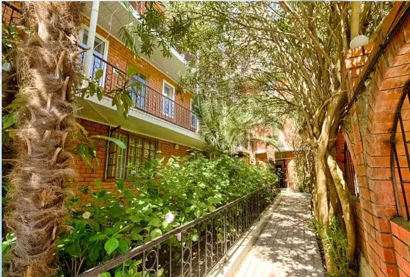 . Гостиница Лазурный. Головинка