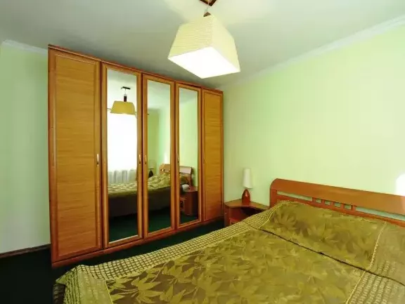 «Полулюкс». Отель «Звездный». Домбай-гостиницы